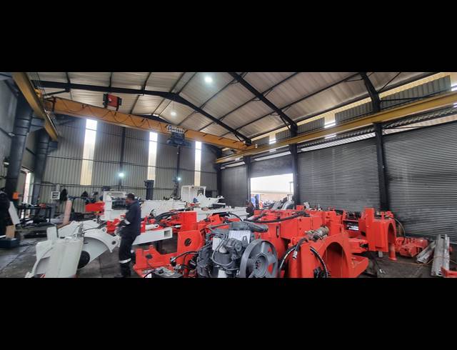 3,500M² FACTORY FOR SALE IN ANDERBOLT